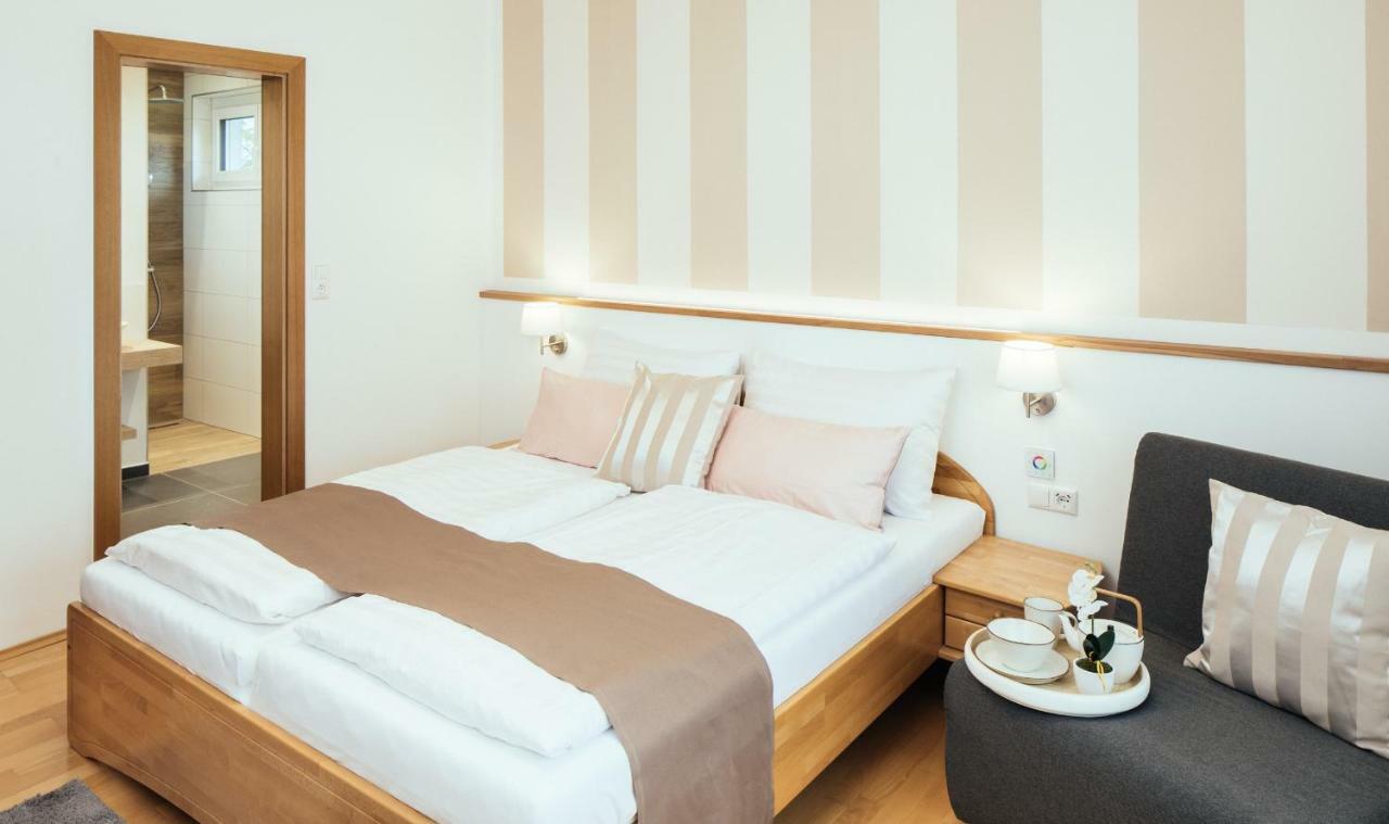 Pension Auszeit Velden Velden am Worthersee Bagian luar foto